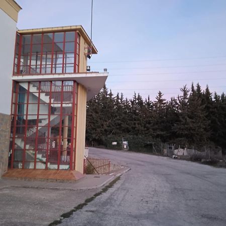 Apartamentos Refugio Del Viajero Parauta Kültér fotó
