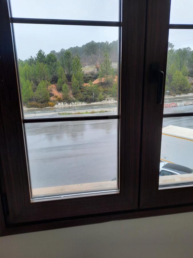 Apartamentos Refugio Del Viajero Parauta Kültér fotó