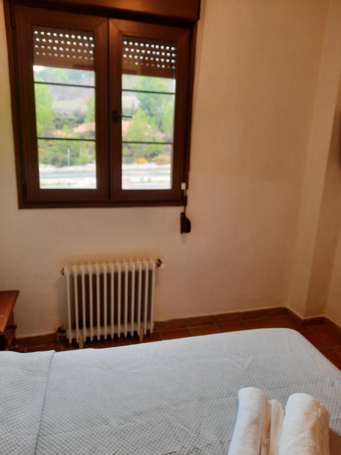 Apartamentos Refugio Del Viajero Parauta Kültér fotó