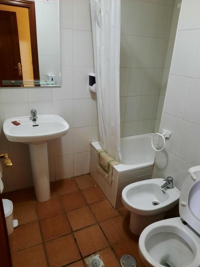 Apartamentos Refugio Del Viajero Parauta Kültér fotó