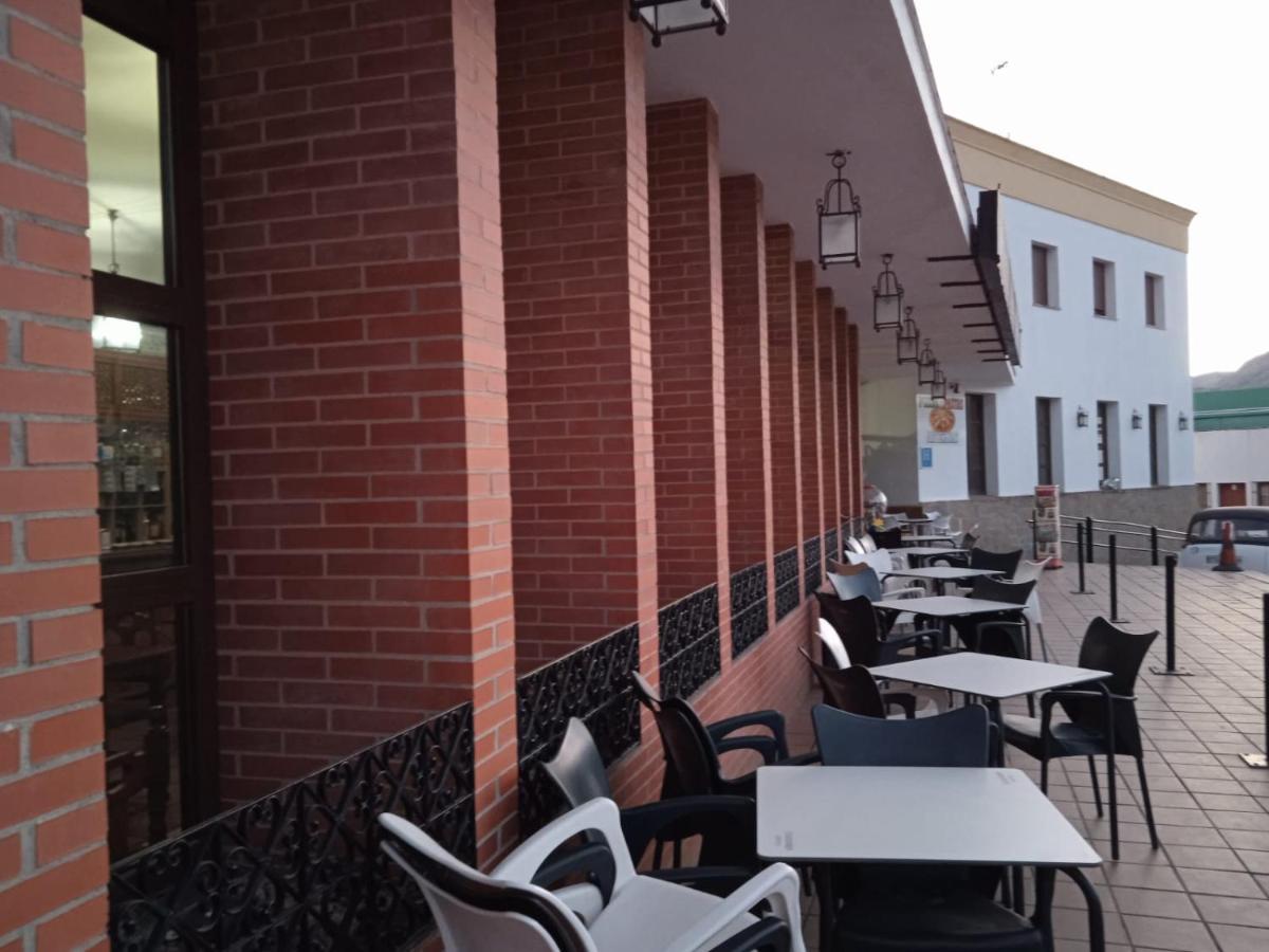 Apartamentos Refugio Del Viajero Parauta Kültér fotó