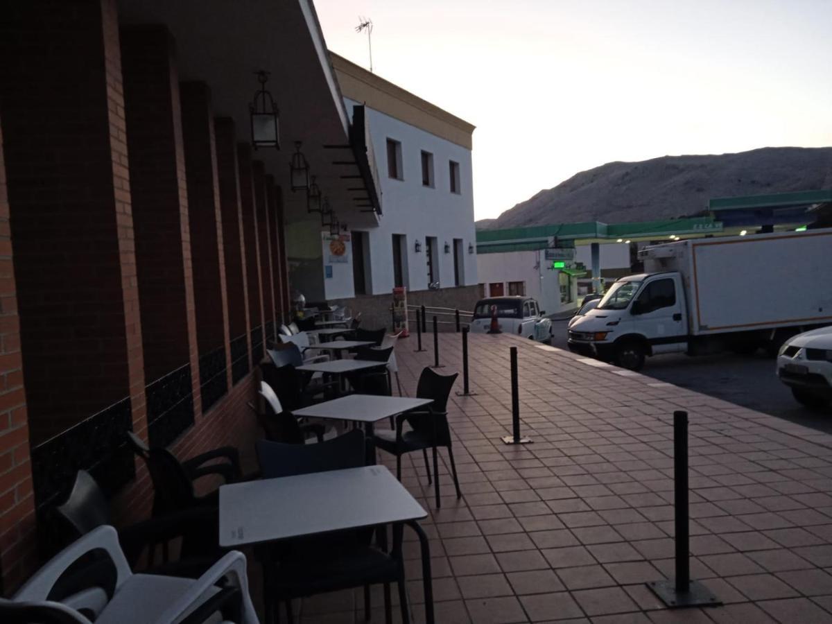 Apartamentos Refugio Del Viajero Parauta Kültér fotó